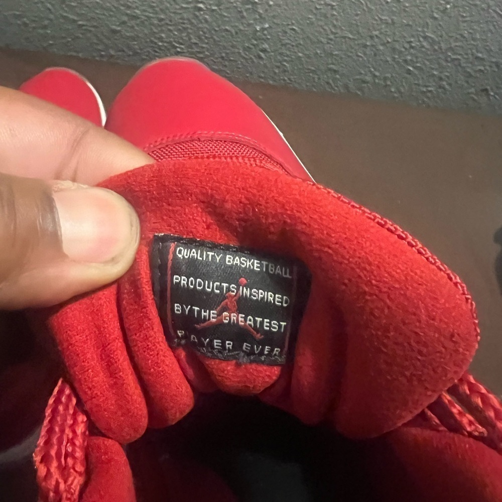 Vibrant Red Basketball Sneakers Nike Retro Air Jordan 11 Win like 92 - Picture 4 of 10